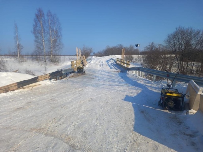 В Демянском округе продолжается ремонт моста через реку Лужонка на автомобильной дороге Ямник – Белый Бор